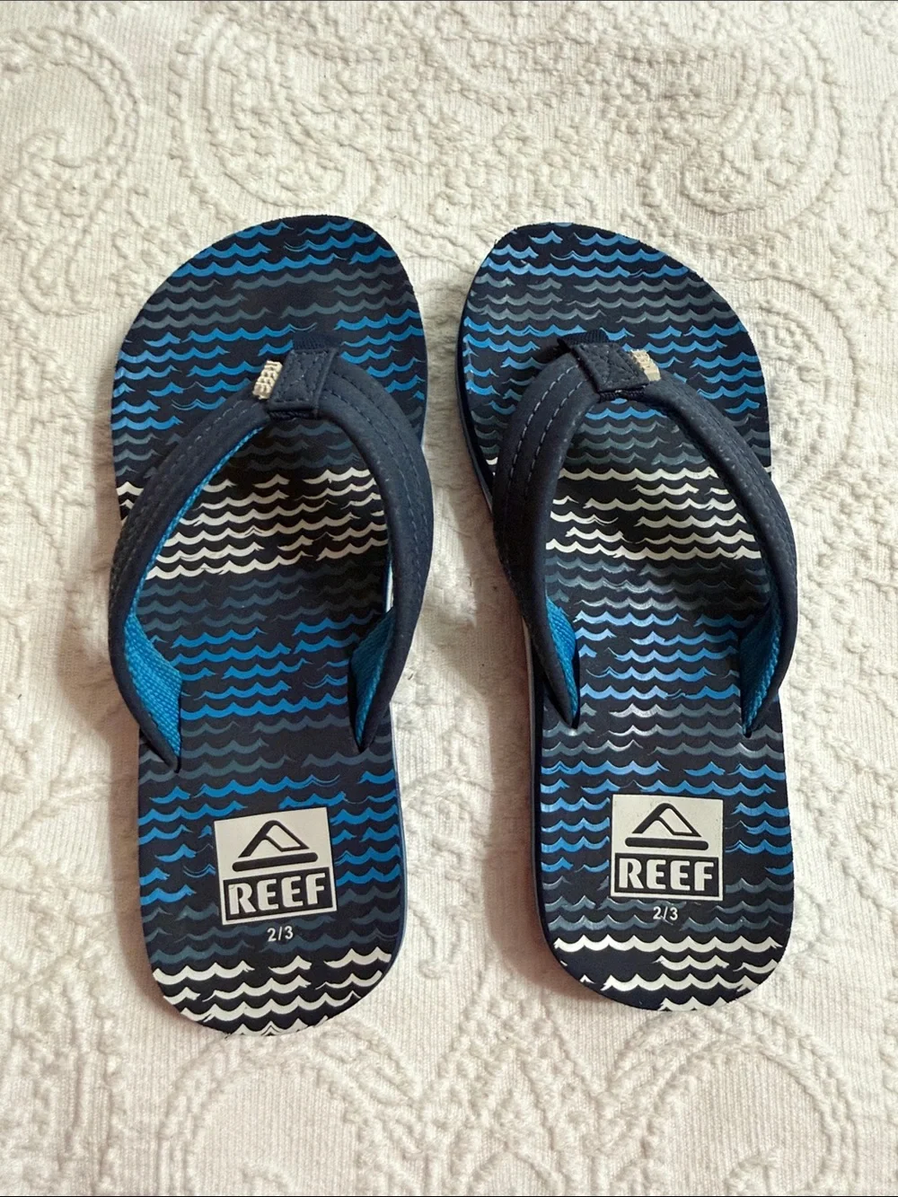 Reef Kids Print Flip Flops Size 2-3 (Big Kids) Blue Wave Design